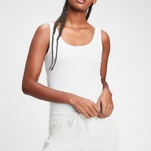 New GAP cream scoop neck bodysuit